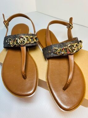 Michael Kors Brown Leather Logo Chain T-Strap Sandals size 6.5